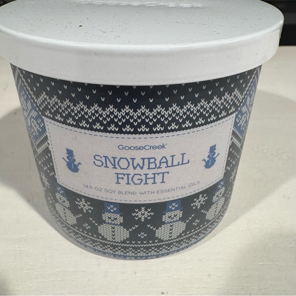 Goose Creek Snowball Fight Candle - Blue and White